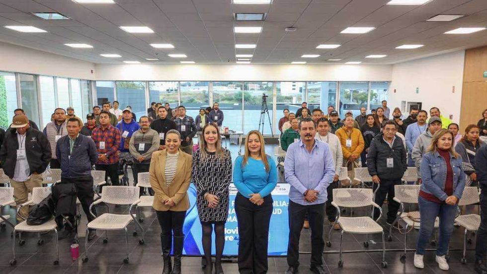 La diputada Verónica Galicia encabezó la jornada preventiva con autoridades de salud y ciudadanos queretanos en el Legislativo.