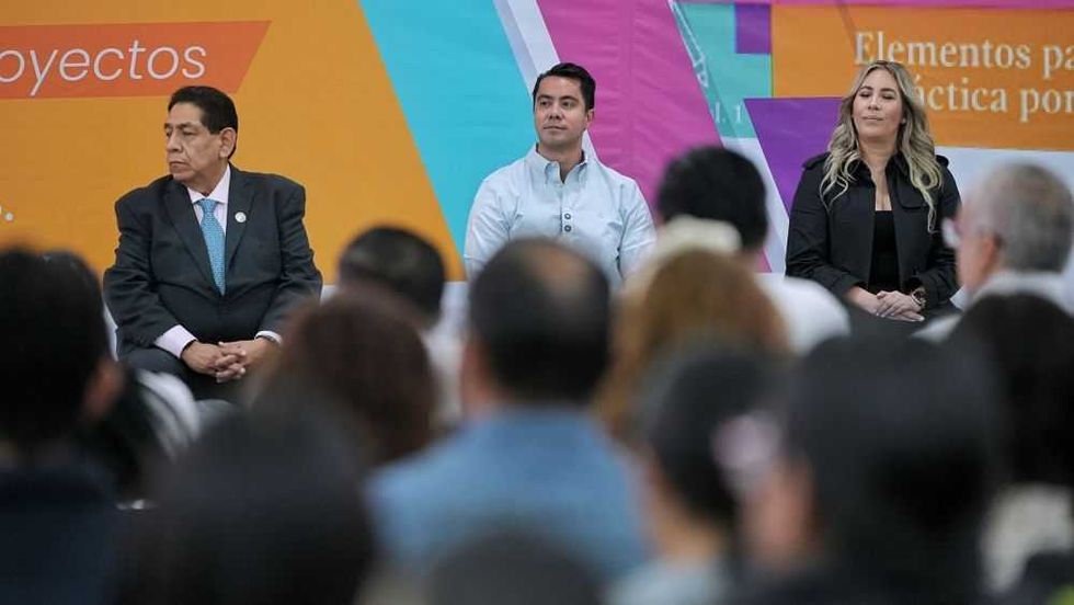 La educación, el arma más poderosa para transformar la sociedad: Felifer Macías.