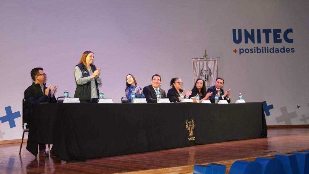 La escritora infantil Daira Martínez Mejía alentó a los menores a ser valientes y formar refugios seguros.