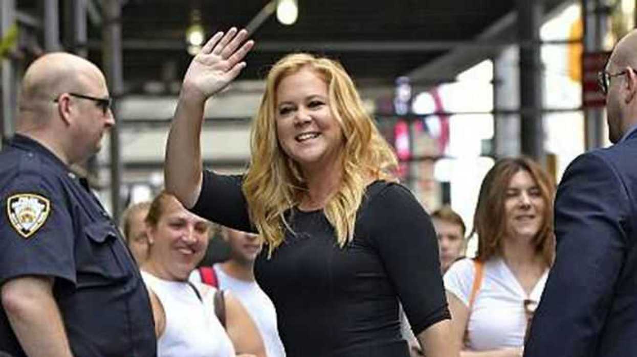 la-famosa-amy-schumer-salva-la-granja-padre