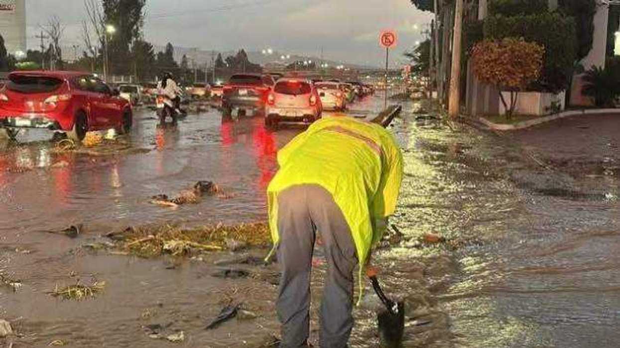 La lluvia del 10 de diciembre provocó encharcamientos temporales en Paseo de la República, zona norte de Querétaro.