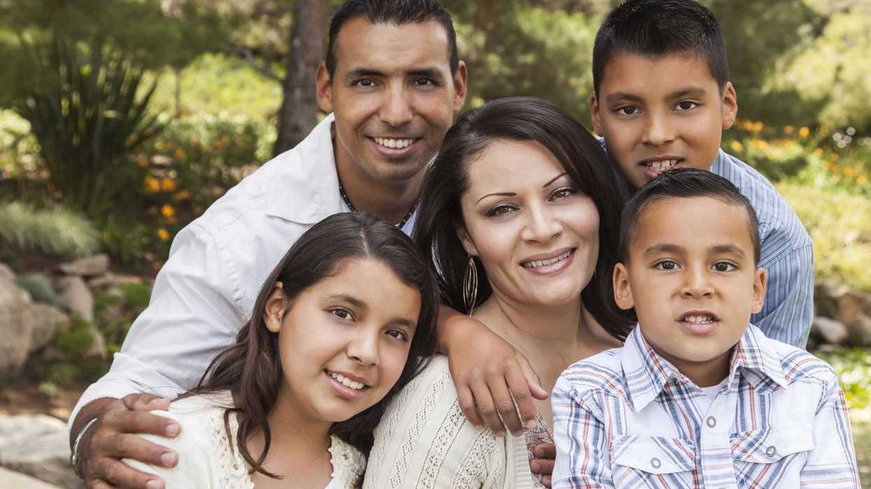 La mayoría de latinas de EEUU son felices pese a presión social y familiar.