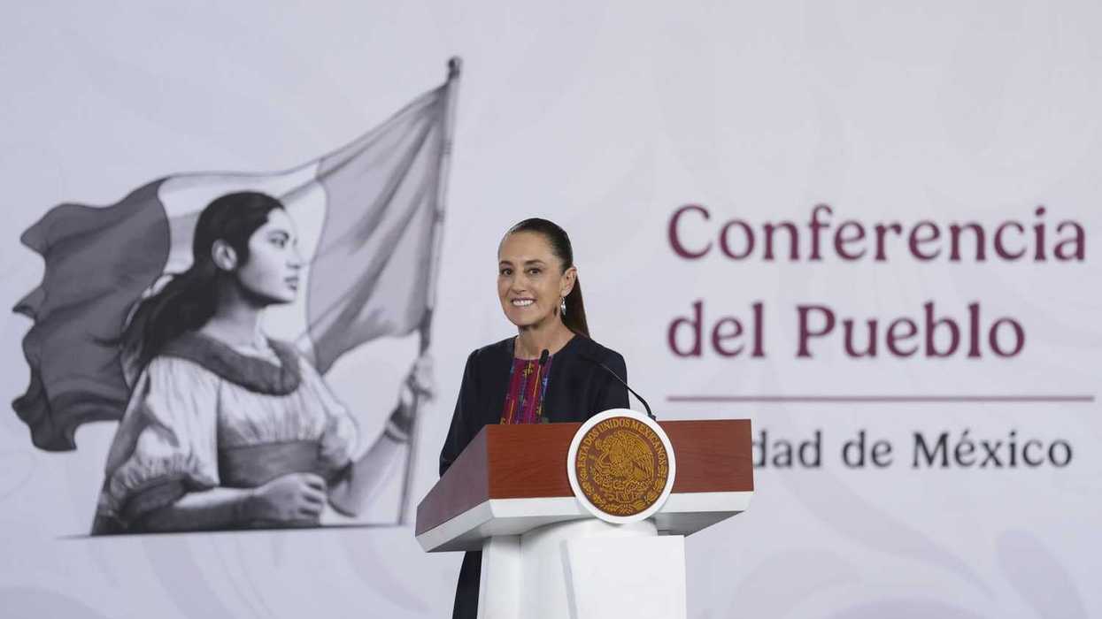 La presidenta Claudia Sheinbaum durante su conferencia matutina, donde afirmó que en el sexenio de Felipe Calderón agencias de Estados Unidos realizaron operaciones de inteligencia en México.