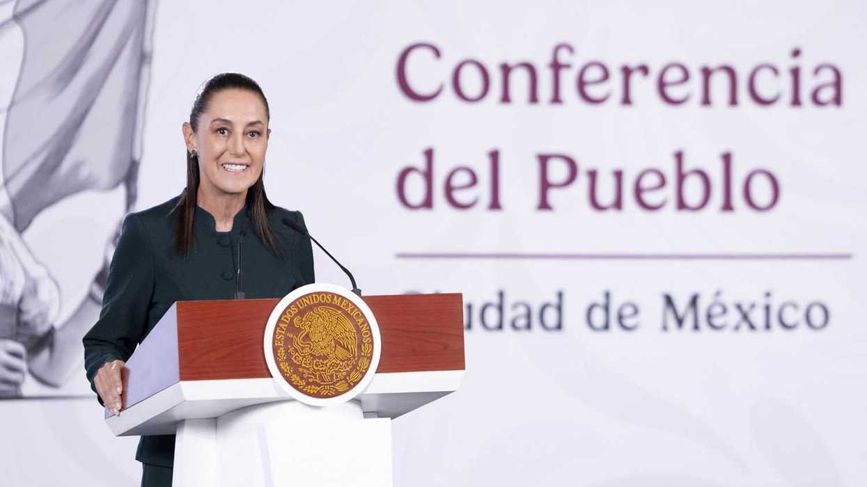La presidenta Claudia Sheinbaum durante su conferencia matutina, donde informó que canceló el nombramiento de Víctor Rodríguez Padilla al frente del INEEL tras conocerse una denuncia por presunta violencia familiar.