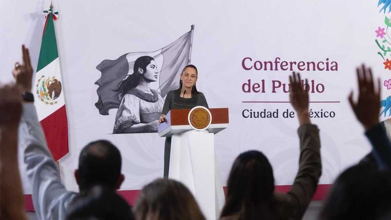 La presidenta Claudia Sheinbaum durante su conferencia matutina en Palacio Nacional al referirse a la inauguración del Mundial 2026.
