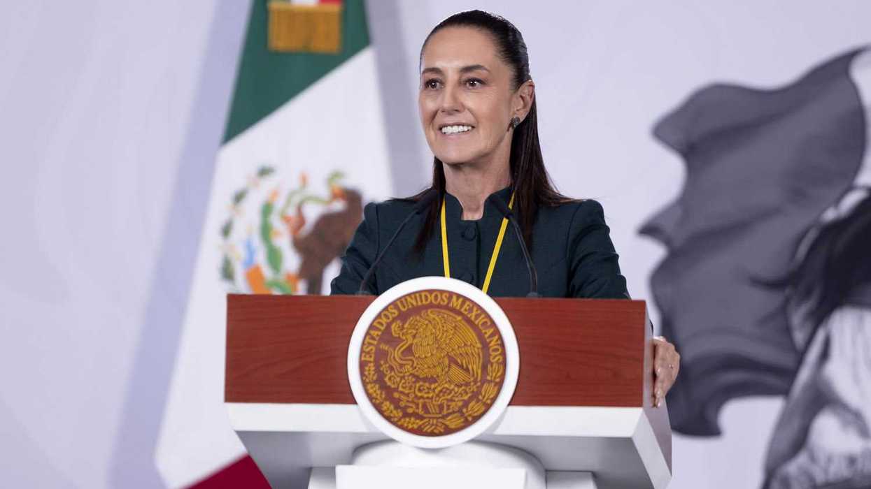 La presidenta Claudia Sheinbaum ofrece su conferencia matutina en Palacio Nacional, donde respondió a un reportaje de The New York Times sobre presuntos informantes de Morena en investigaciones de Estados Unidos.