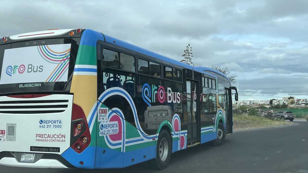 La Ruta T09 estrena vehículos Mercedes Benz en Querétaro.