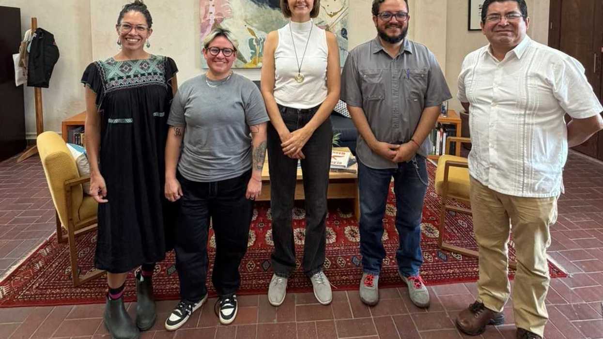 La secretaria de Cultura de Querétaro, Ana Paola López Birlain, durante la reunión con el coordinador del Centro Nacional de las Artes.