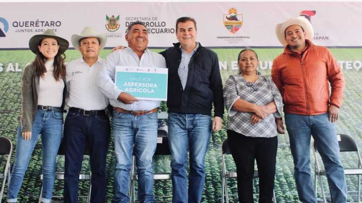 La SEDEA entregó apoyos agrícolas a productores de Tequisquiapan.
