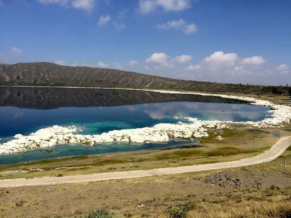 laguna de alchichica un pequeno mar en el estado de puebla
