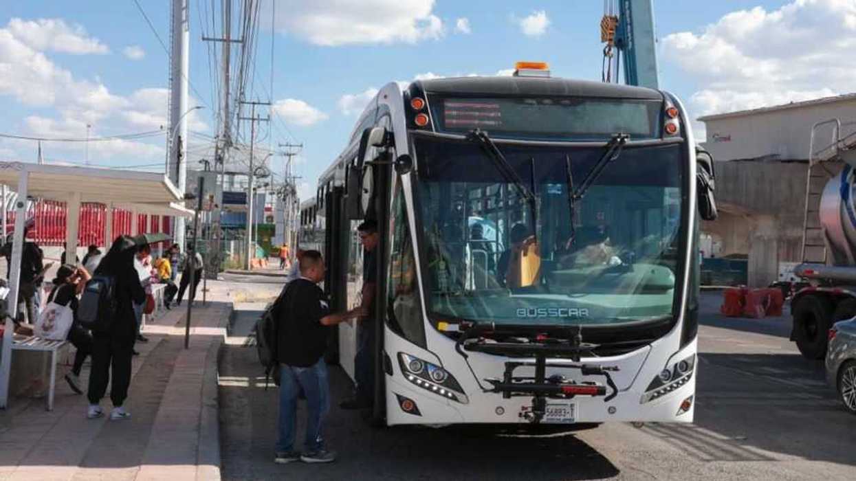Llegan nuevos camiones de transporte público en Querétaro.