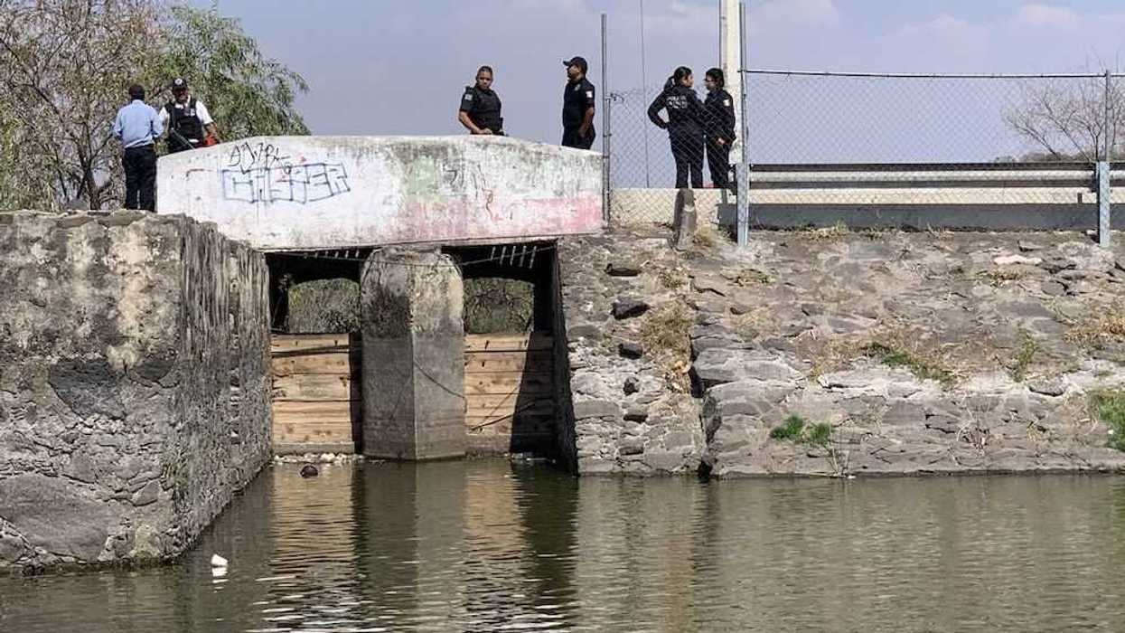 localizan-a-hombre-flotando-en-bordo-de-ojo-de-agua-en-san-juan-del-rio-2