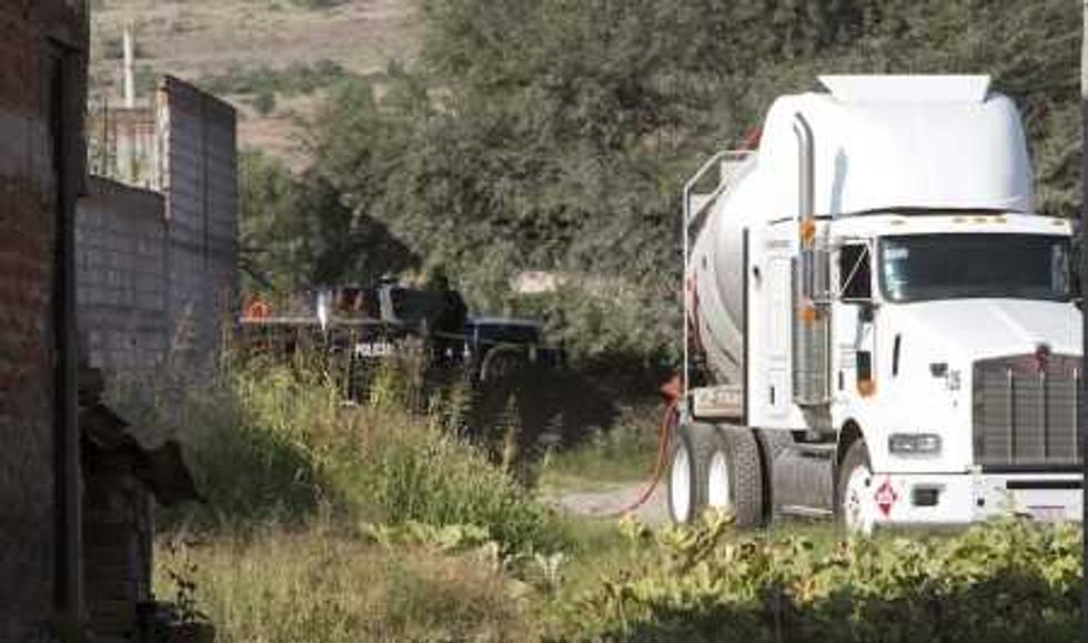 Localizan toma clandestina en ductos de Pemex en San Juan del Río. FOTO/ROTATIVO