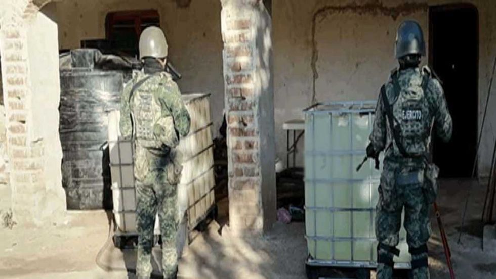 Localizan tomas clandestinas y aseguran combustible en cuatro estados.