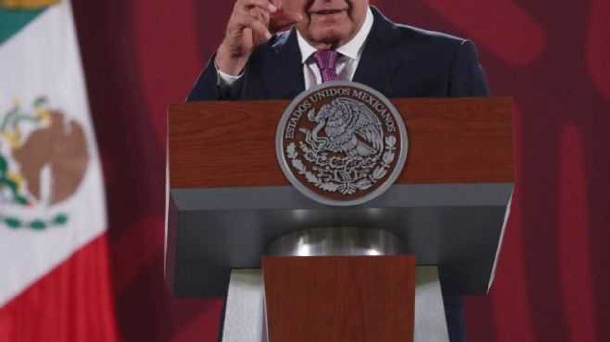 López Obrador avisa que frenazo económico en EEUU afectaría remesas a México