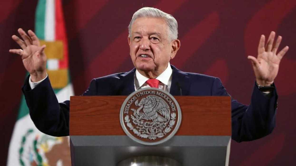 López Obrador minimiza la multitudinaria protesta contra su reforma electoral. EFE/ Sáshenka Gutiérrez.