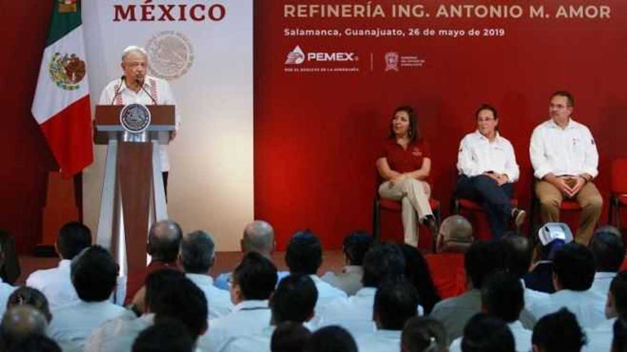 lopez-obrador-recorre-refineria-ingeniero-antonio-manuel-amor-rios