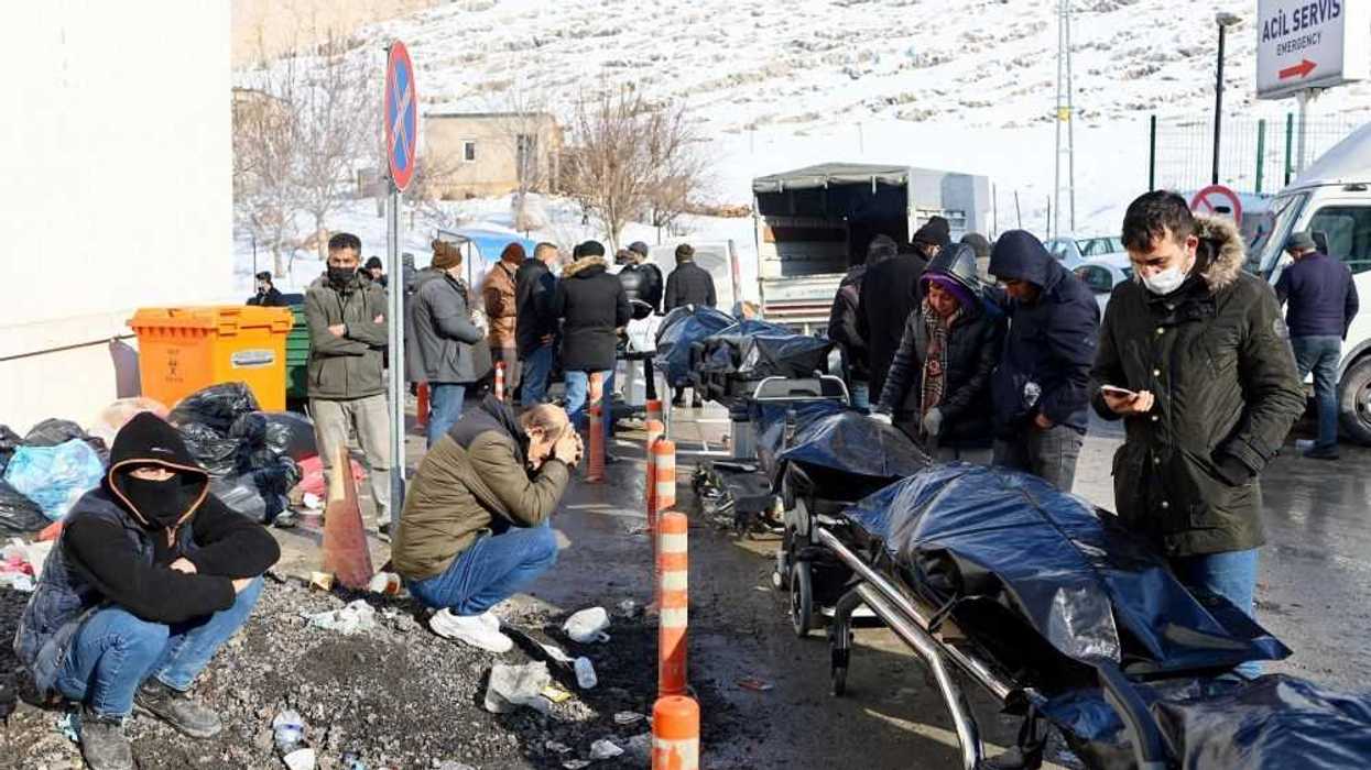 Los muertos por los sismos suman casi 19.400, más de 16.100 sólo en Turquía. EFE/EPA/SEDAT SUNA.