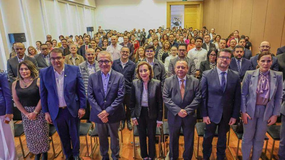 Luis Carlos Ugalde presenta análisis sobre reforma judicial durante ponencia en Querétaro