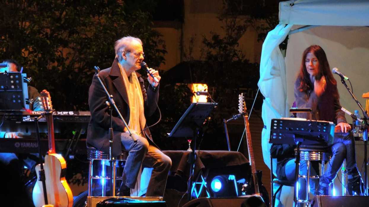 Luis Eduardo Aute, cantautor español.