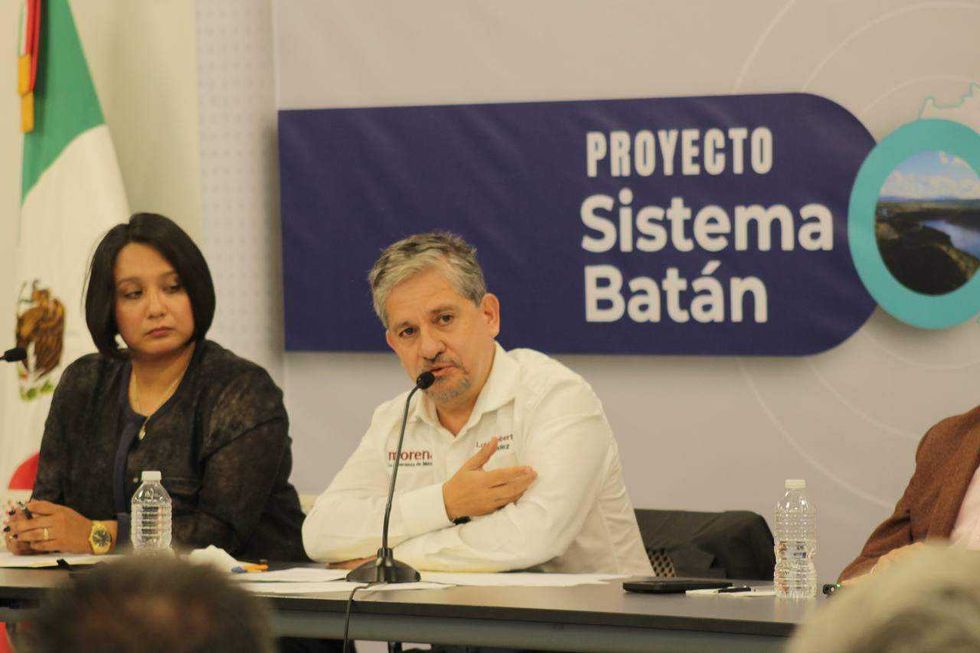 Luis Humberto Fernández Fuentes durante su participación en el Foro “Proyecto Batán” en el Congreso de Querétaro.