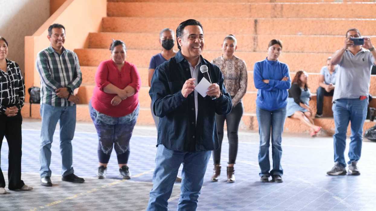 Luis Nava durante una gira como secretario de Desarrollo Social, previo a asumir la Coordinación de Cuidemos Querétaro.
