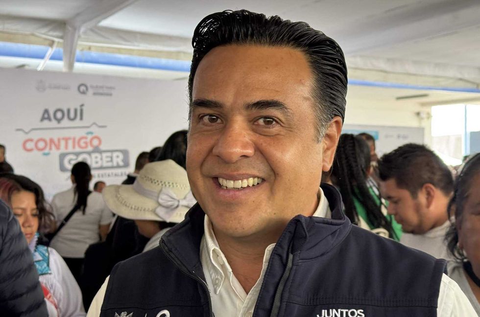 Luis Nava, Secretario de Desarrollo Social, coordina entrega de enseres domésticos a familias afectadas por lluvias en municipios de la sierra queretana.