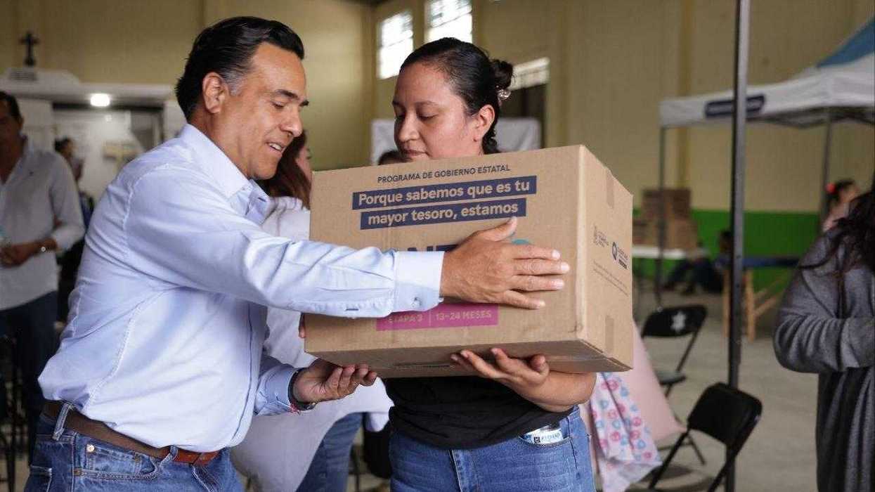 Luis Nava, secretario de Desarrollo Social de Querétaro, durante la jornada del programa Contigo y Tu Bebé en Pedro Escobedo, agosto 2026.