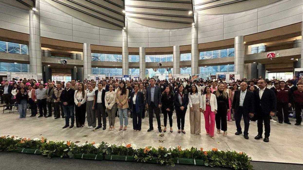 Lupita Espinosa de los Reyes en inauguración de Feria Interestatal de Cultura del Agua y Bosque Querétaro.