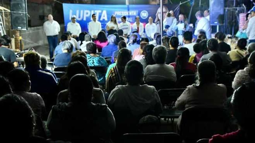 Lupita Pérez impulsa su campaña con propuestas en Ezequiel Montes.