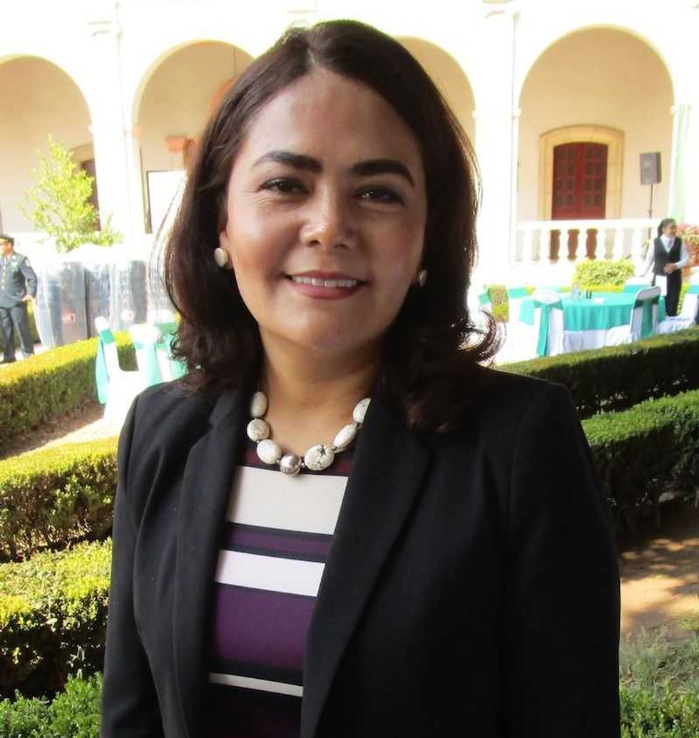 luz virginia cortes osornio titular de jurisdiccio sanitaria numero 2