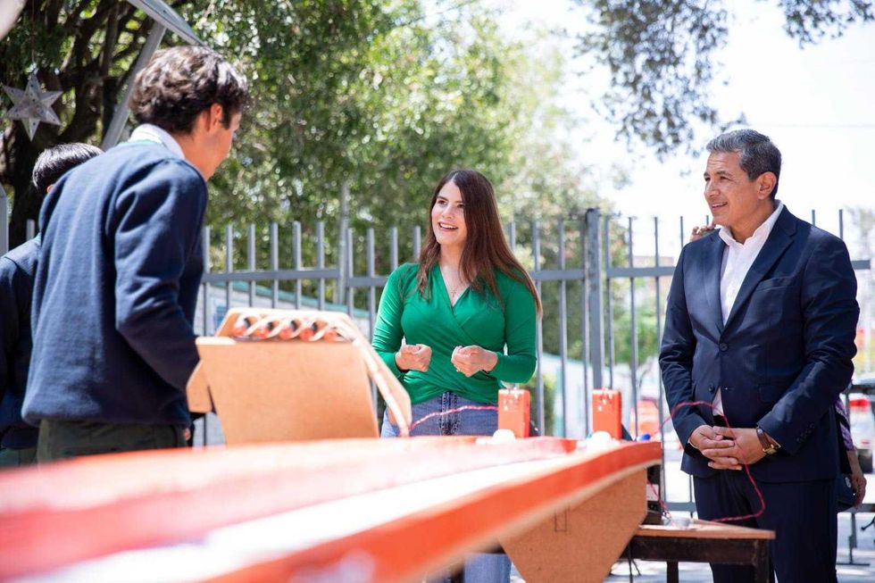 M\u00e1s de 40 computadoras para estudiantes del CONALEP San Pedro Ahuacatl\u00e1n en San Juan del R\u00edo