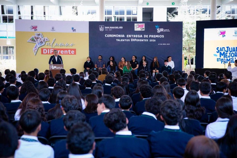 M\u00e1s de 40 computadoras para estudiantes del CONALEP San Pedro Ahuacatl\u00e1n en San Juan del R\u00edo