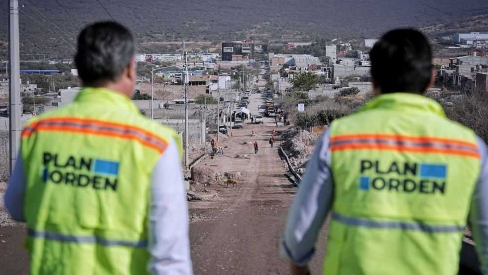 Macías supervisa obras de urbanización en Querétaro con inversión de 35 MDP.