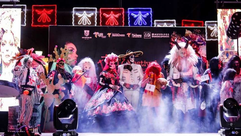 Marcha de los Muertos y Concurso de Disfraces reviven a San Juan del Río.