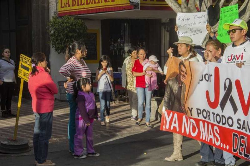 Marchan por mayor seguridad en San Juan del Río
