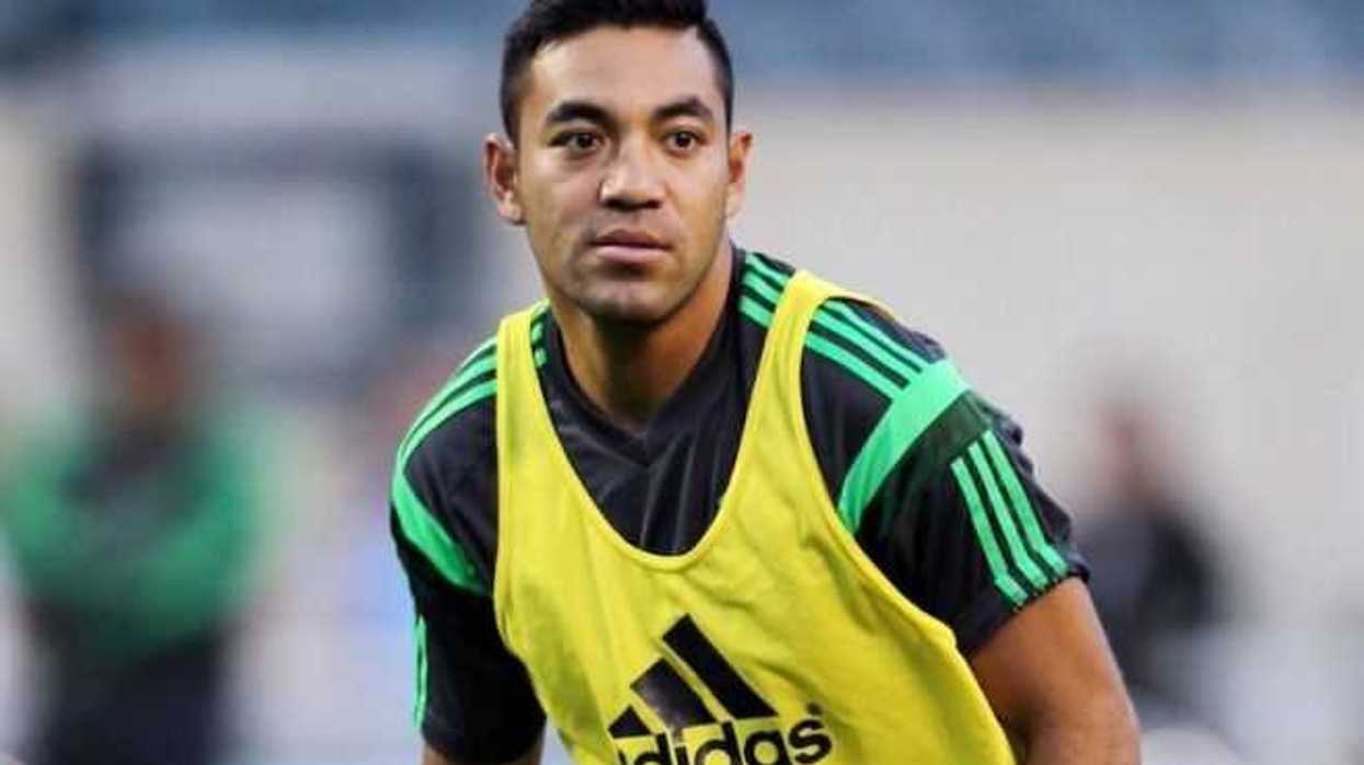 Marco Fabián debuta como titular en el Eintracht ante el Augsburgo.