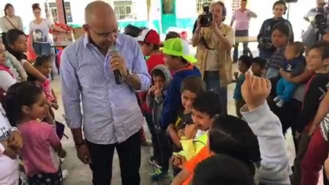 marcos-aguilar-apoya-los-reyes-magos-comunidades-queretaro-2