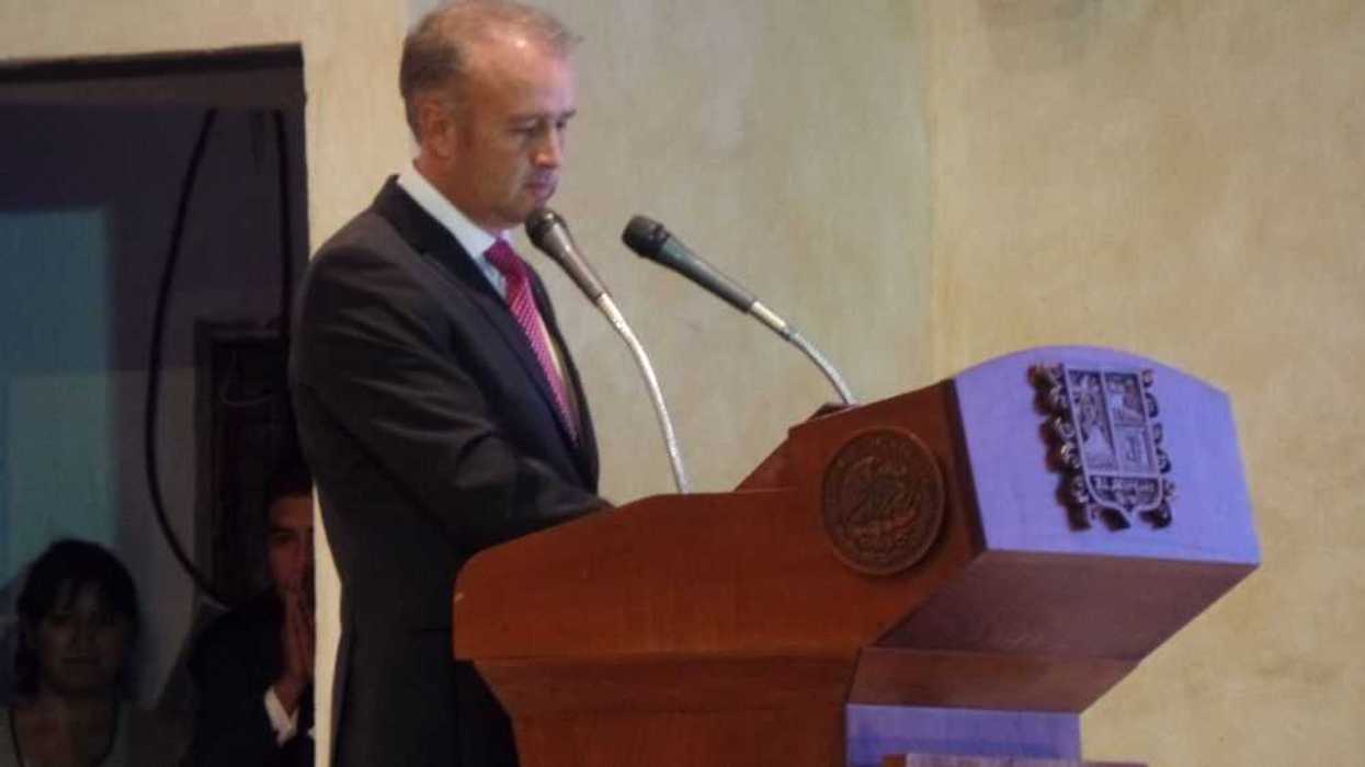 Mario Calzada asume la presidencia municipal de El Marqués.