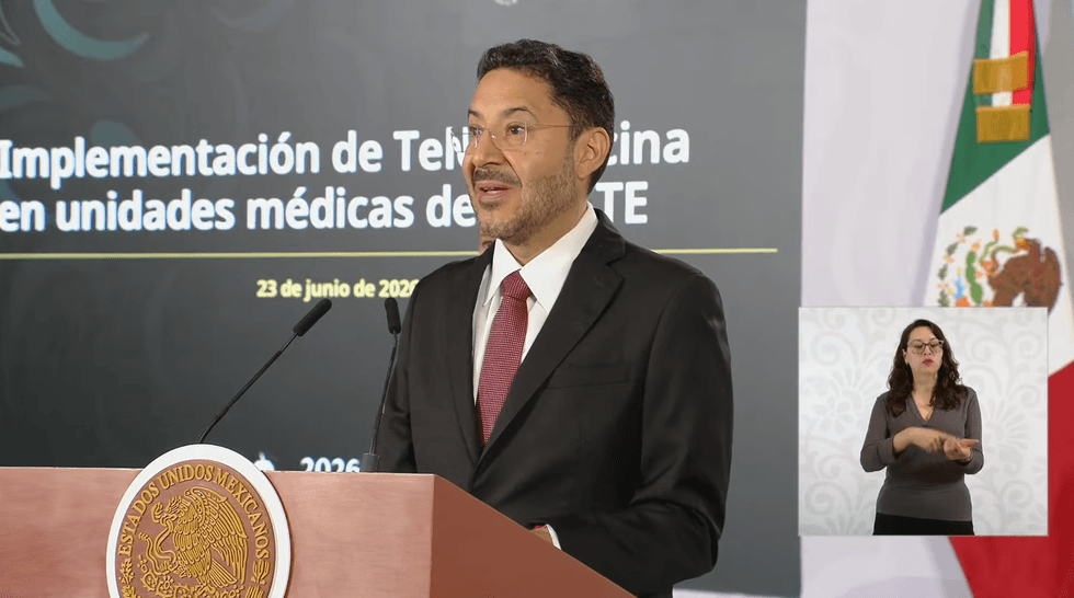 Mart\u00ed Batres habla durante la conferencia matutina de la Presidencia.