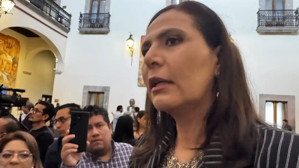 Martha Elena Soto Obregón, titular de la SEDEQ, informa sobre la inspección a una escuela particular señalada por operar con perfil militarizado en Corregidora.