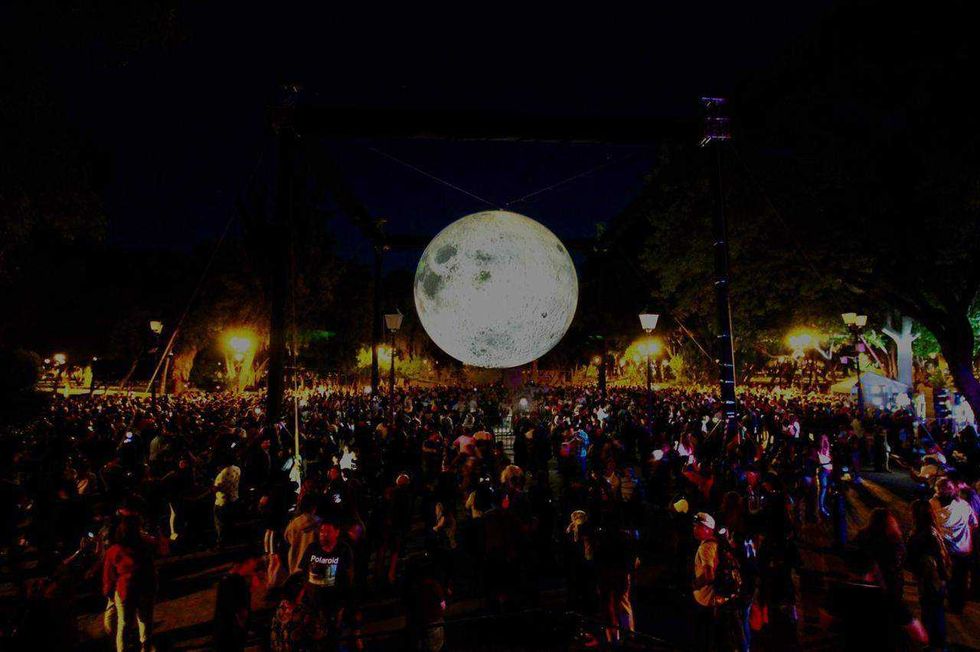 Más de 141 mil personas visitan exposición La Luna en Querétaro.