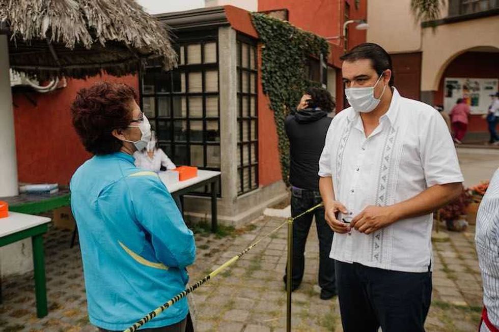 Más de 3 mil desayunos entrega Memo Vega