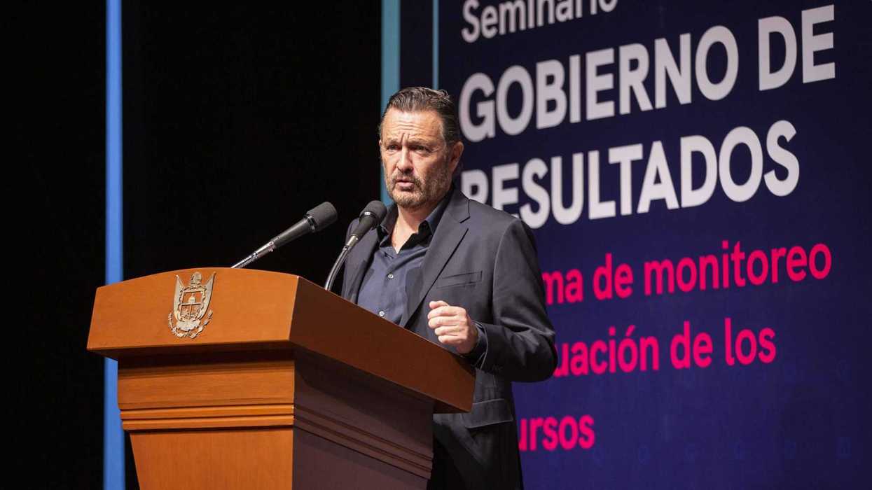 Mauricio Kuri destaca la importancia de la evaluación y monitoreo de recursos.