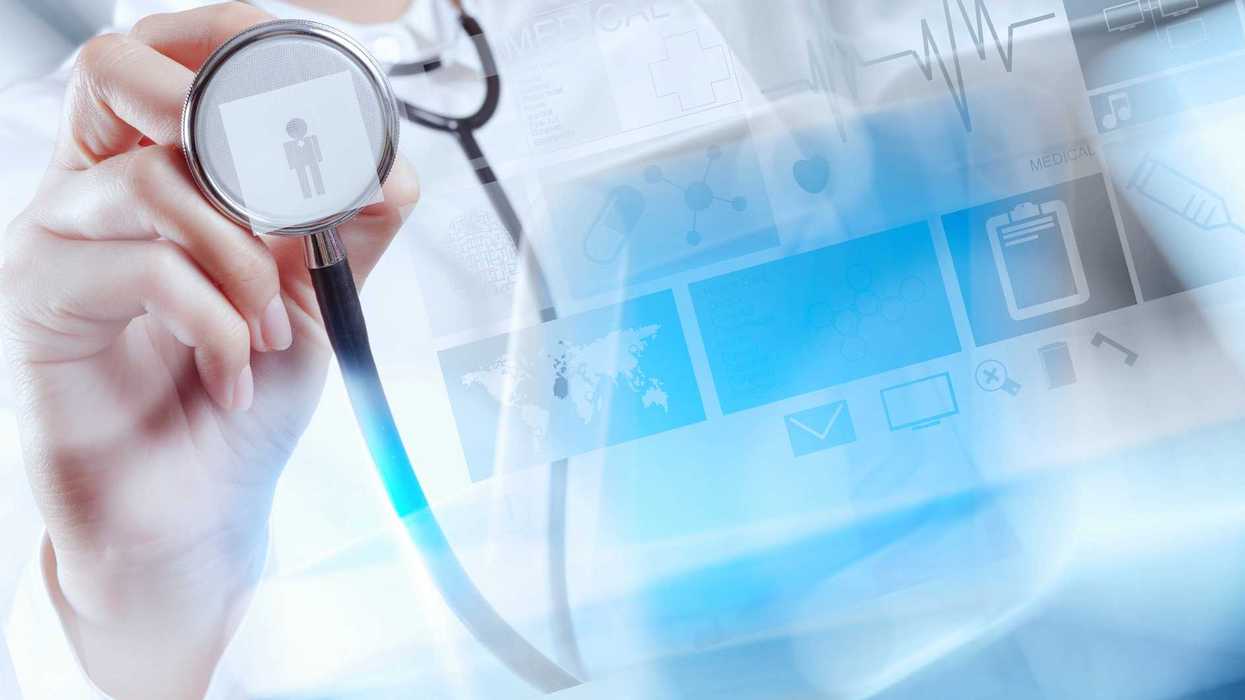 Mauricio Kuri durante encuentro con medios donde respondió sobre el Sistema Universal de Salud impulsado por Sheinbaum en Querétaro