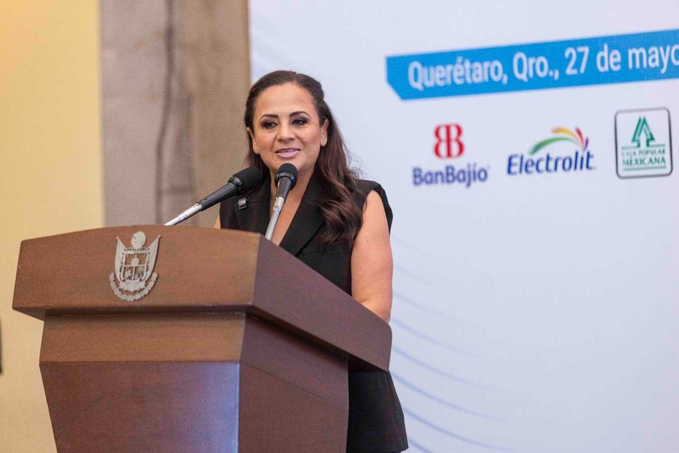 Mauricio Kuri en el Palacio de Gobierno durante la presentaci\u00f3n de la 16\u00aa edici\u00f3n del Quer\u00e9taro Marat\u00f3n 2026.