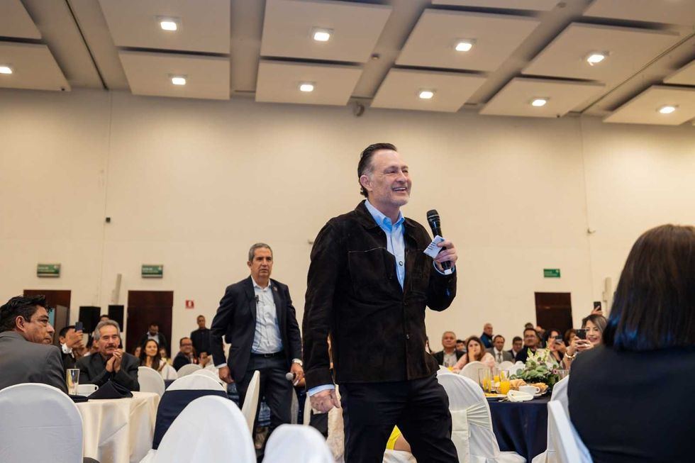 Mauricio Kuri entrega Premio Estatal al Desempe\u00f1o Docente a maestros y directivos en Quer\u00e9taro 2026