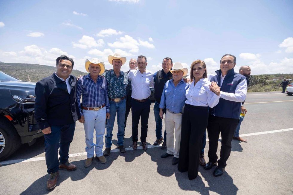 Mauricio Kuri entrega segunda etapa de la carretera Cerro Gordo-El Sitio en San Juan del R\u00edo con 9.7 mdp y 5,253 beneficiarios; anuncia tercera fase