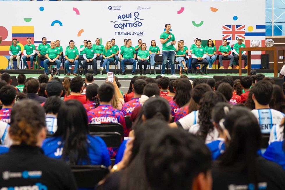 Mauricio Kuri Gonz\u00e1lez inaugura el Mundial Joven Aqu\u00ed Contigo 2026 con 1,080 j\u00f3venes en el \u00e1gora del Centro Cultural G\u00f3mez Mor\u00edn en Quer\u00e9taro