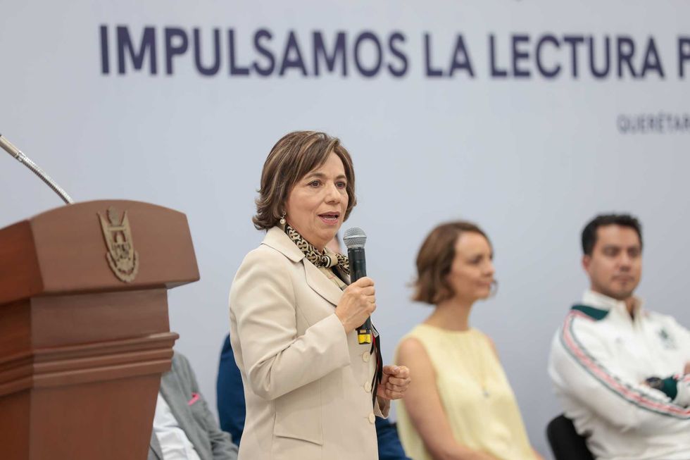 Mauricio Kuri participa en el encuentro estatal para impulsar la lectura en Quer\u00e9taro.